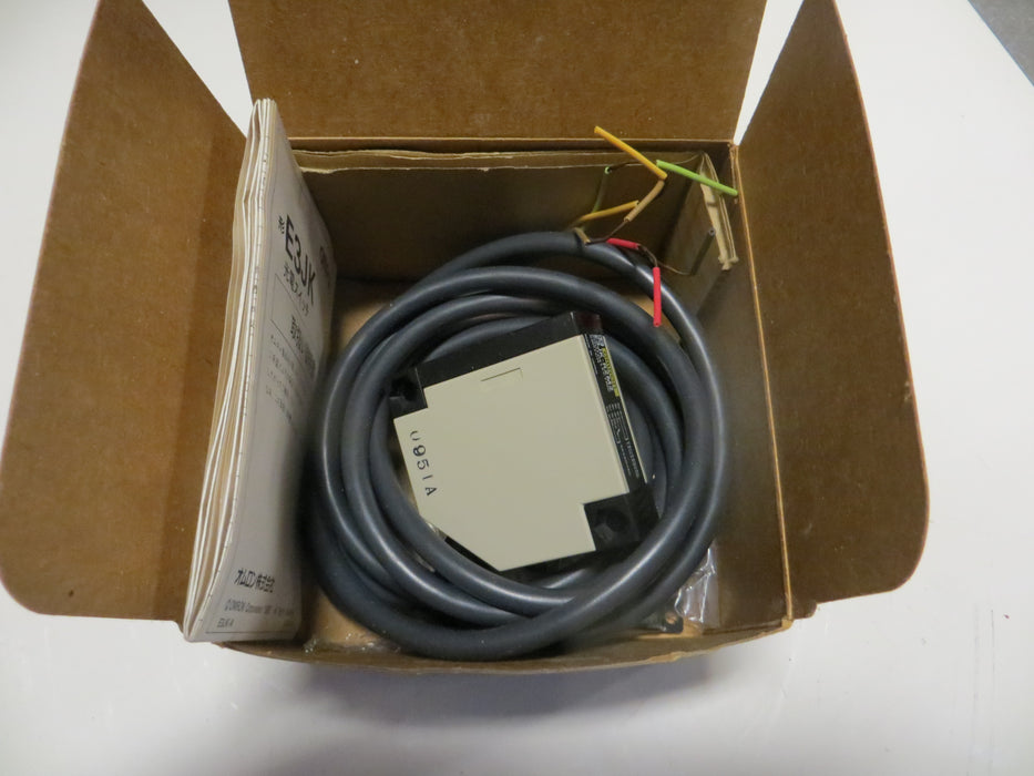Omron E3JK-R2M2 "Photoelectric switch"