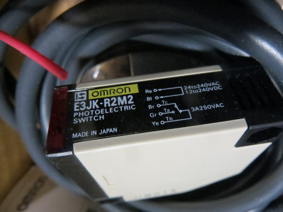 Omron E3JK-R2M2 "Photoelectric switch"