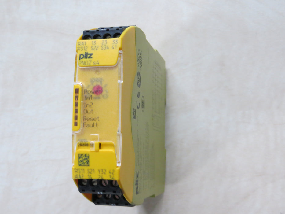 PILZ PNOZ S4  24VDC 3n/o 1n/c (750104)  "Safety Relay"