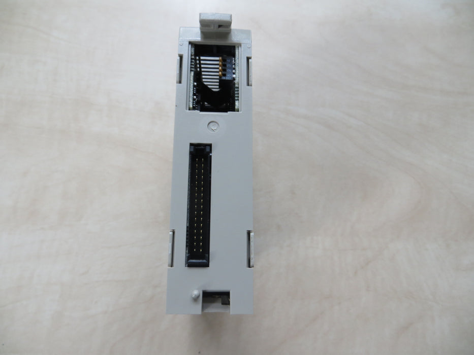Omron C200H-AD003 "A/D unit"