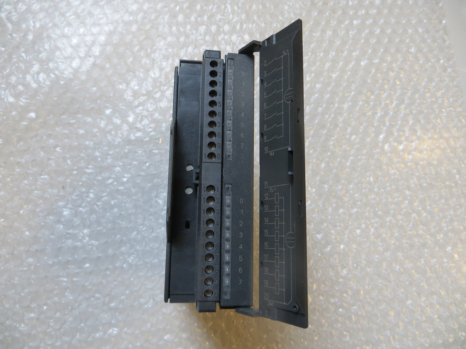 Siemens 6ES7 323-1BH01-0AA0 "Digitale I/O"