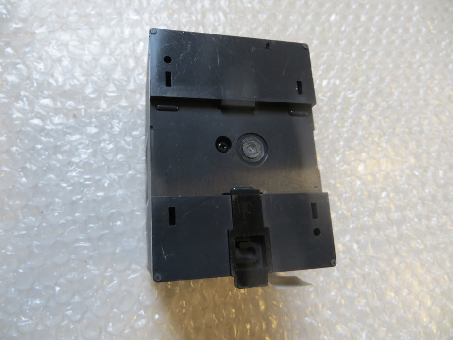 Keyence  KV-16AT  "Logic Controller"