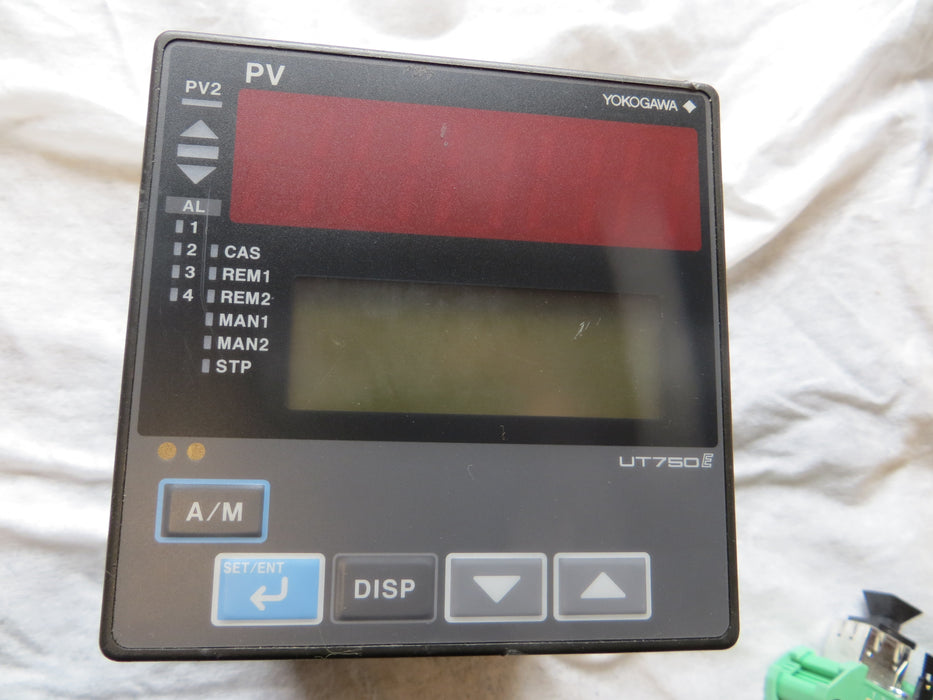 Yokogawa UT750-51 "Programmable controller"