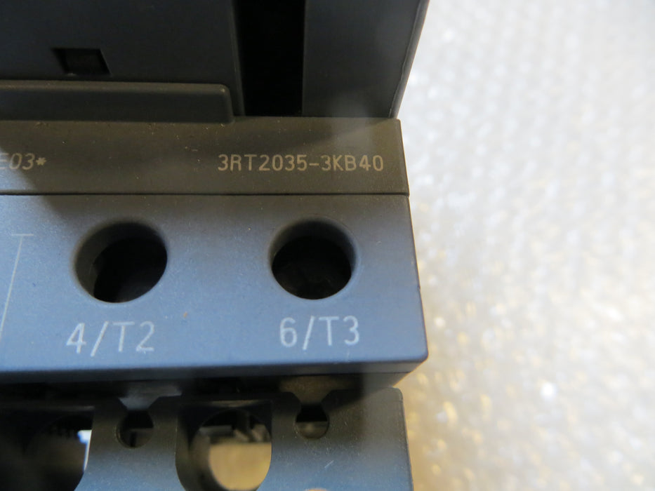 Siemens 3RT2035-3KB40 "Contactor"