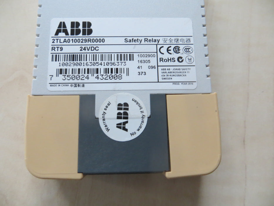 ABB 1SVR430720R0500 "Temperature Monitoring Relay"