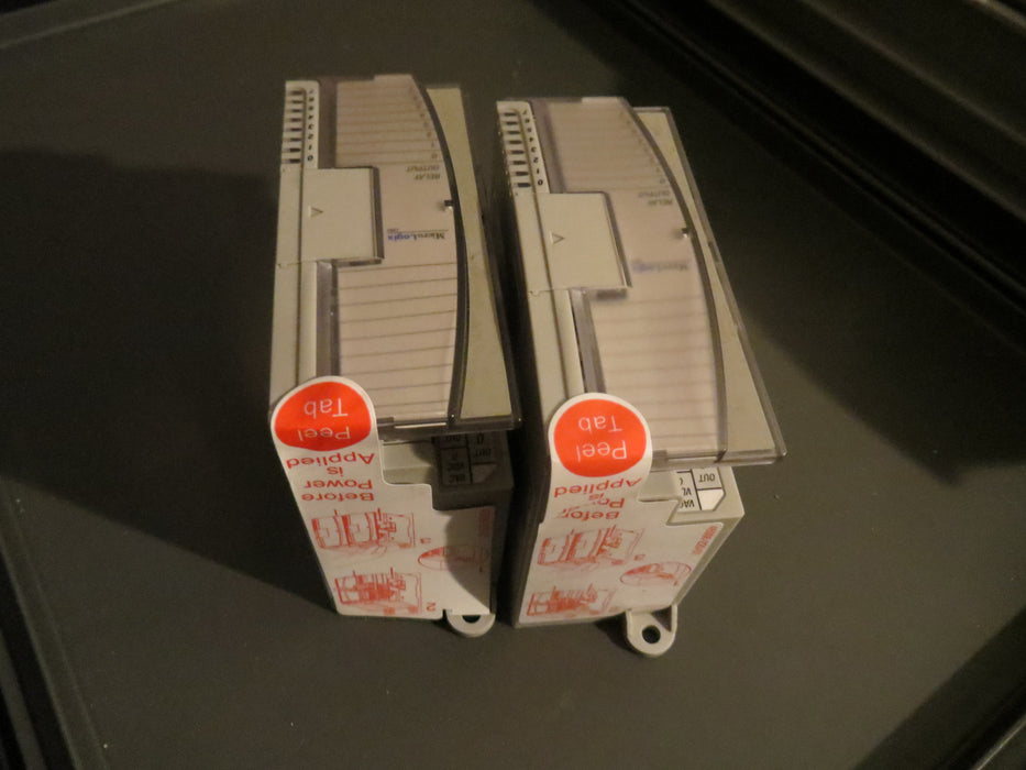 Allen Bradley 1762-OW8 "Relay output"