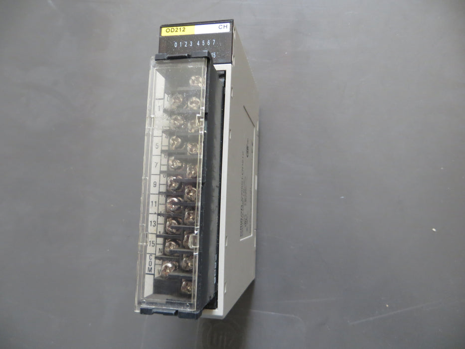 Omron C200H-OD212 "Input unit"