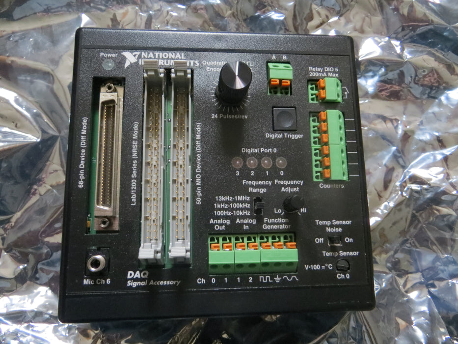 National Instruments 183664C-01  Rev:001  "Temperature module"