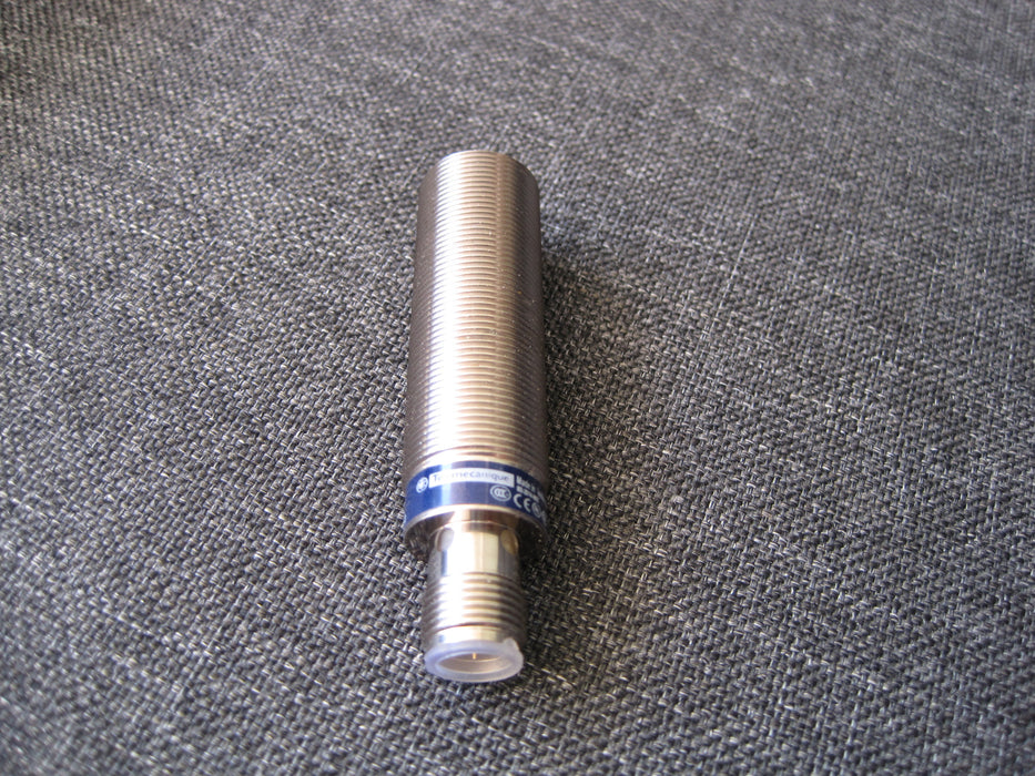 Telemcanique XS618B1PAM  "Sensor"