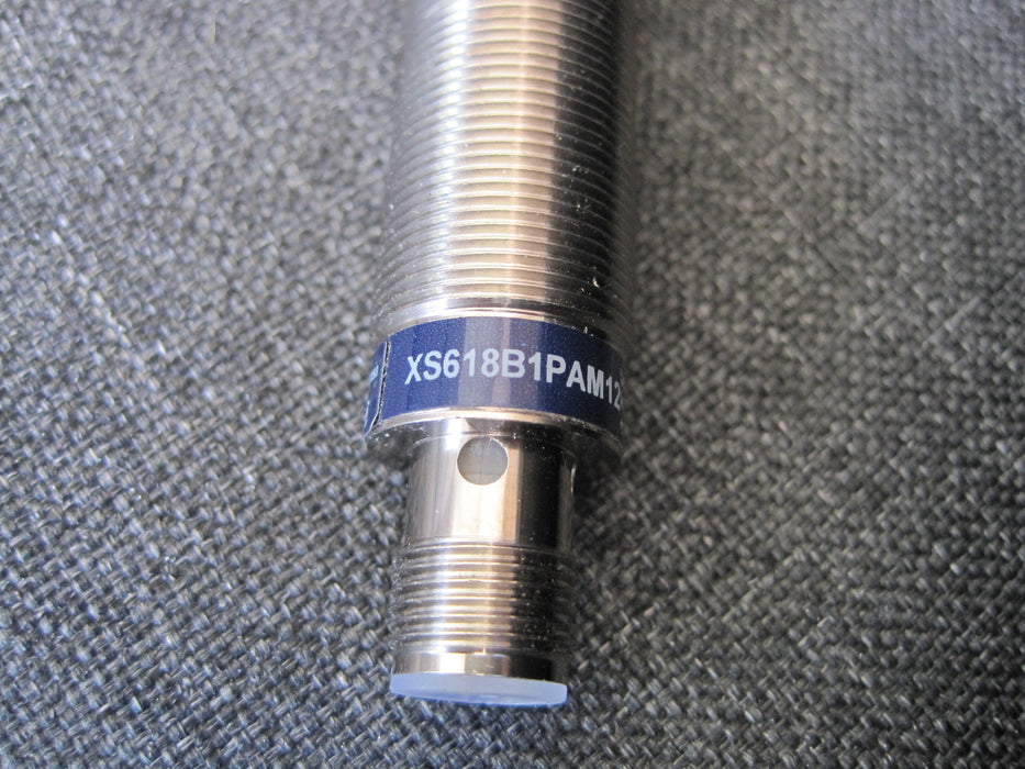 Telemcanique XS618B1PAM  "Sensor"