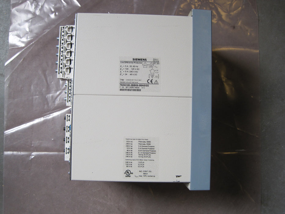 Siemens 7SD6105-2BB09-0BA0/EE  "Protection Relay"