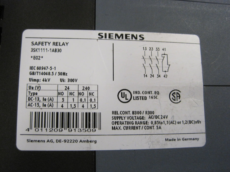 Siemens  3SK1111-1AB30  "Safety relay"