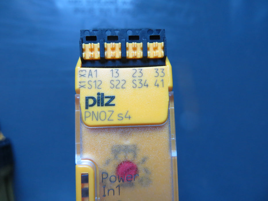 PILZ PNOZ S4c  751104 "Safety Relay"