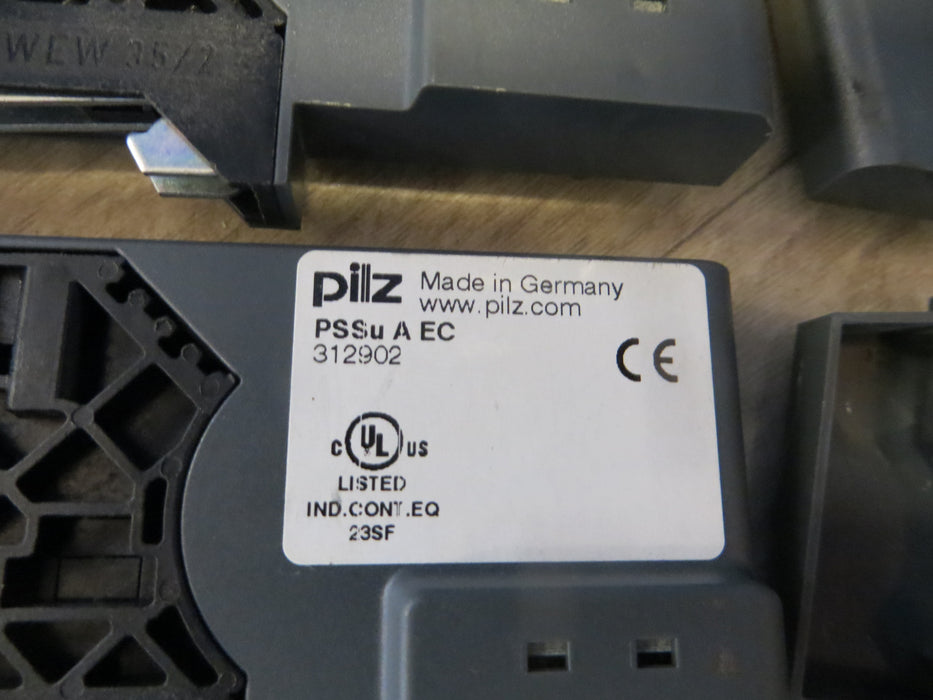 PILZ PNOZ XV3.1P 30/24VDC 3n/o 1n/c2n "Veiligheidsrelais"