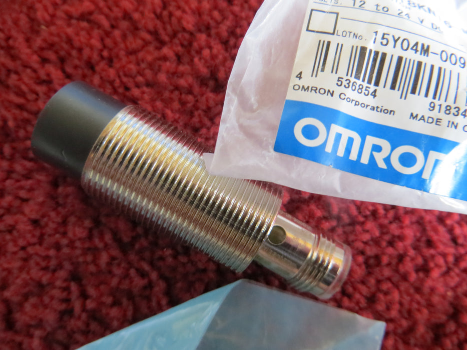 Omron E2A-M18KN16-M1-B1 "Proximity switch"