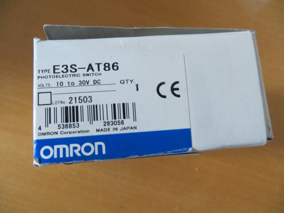 Omron E3S-AT86 "Photoelectric switch"