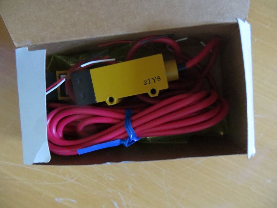 Omron E3S-5B4 "Photoelectric switch"