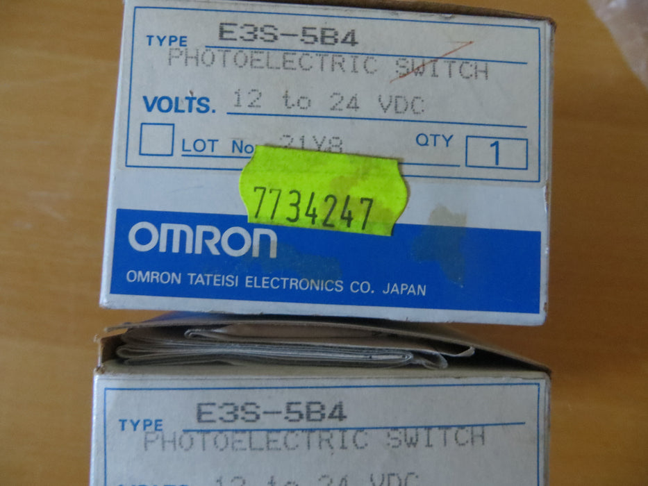Omron E3S-5B4 "Photoelectric switch"