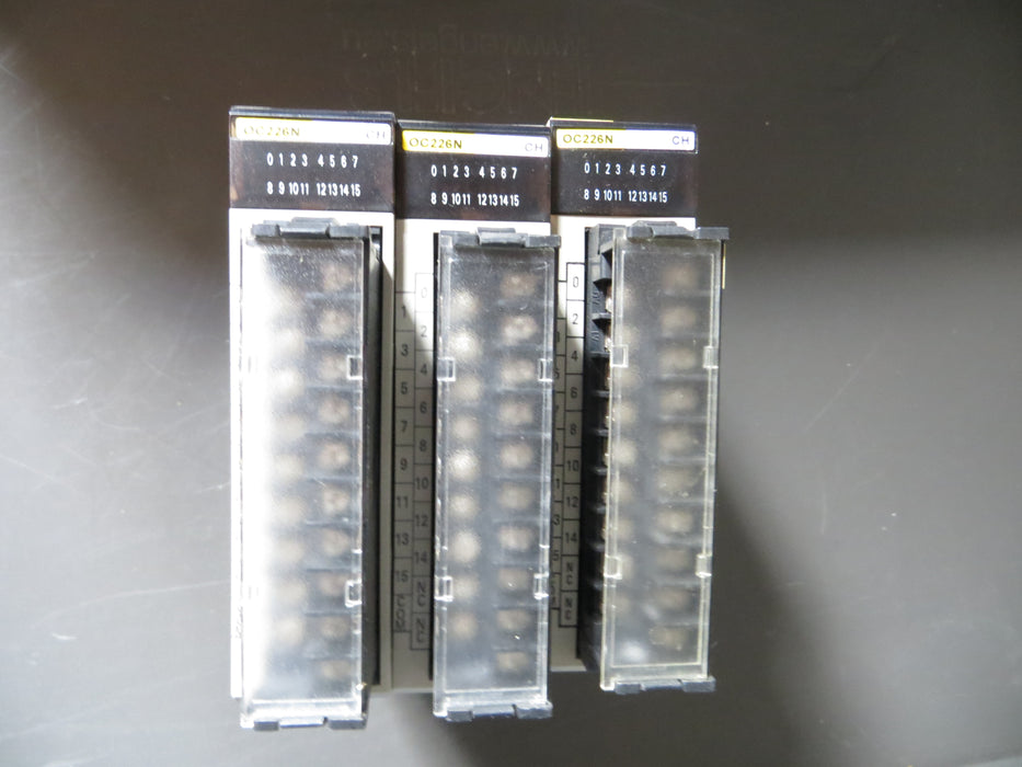 Omron C200H-OC226N "Output unit"