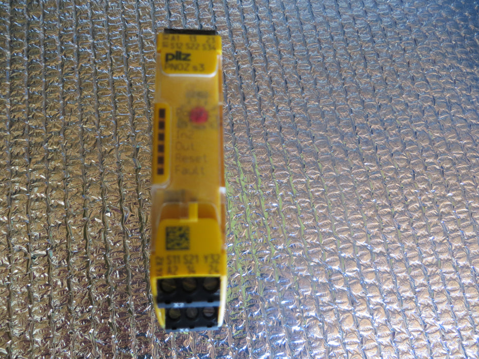 PILZ PNOZ s3 24VDC 2n/o 750103 "Relay"