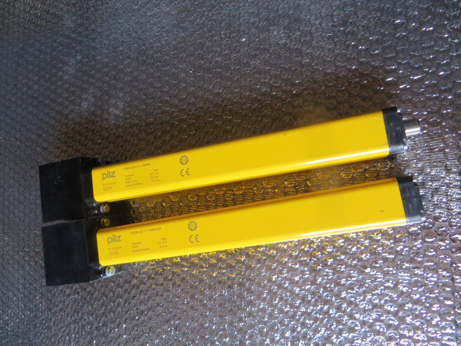 PILZ PNOZ XV3.1P 30/24VDC 3n/o 1n/c2n "Veiligheidsrelais"