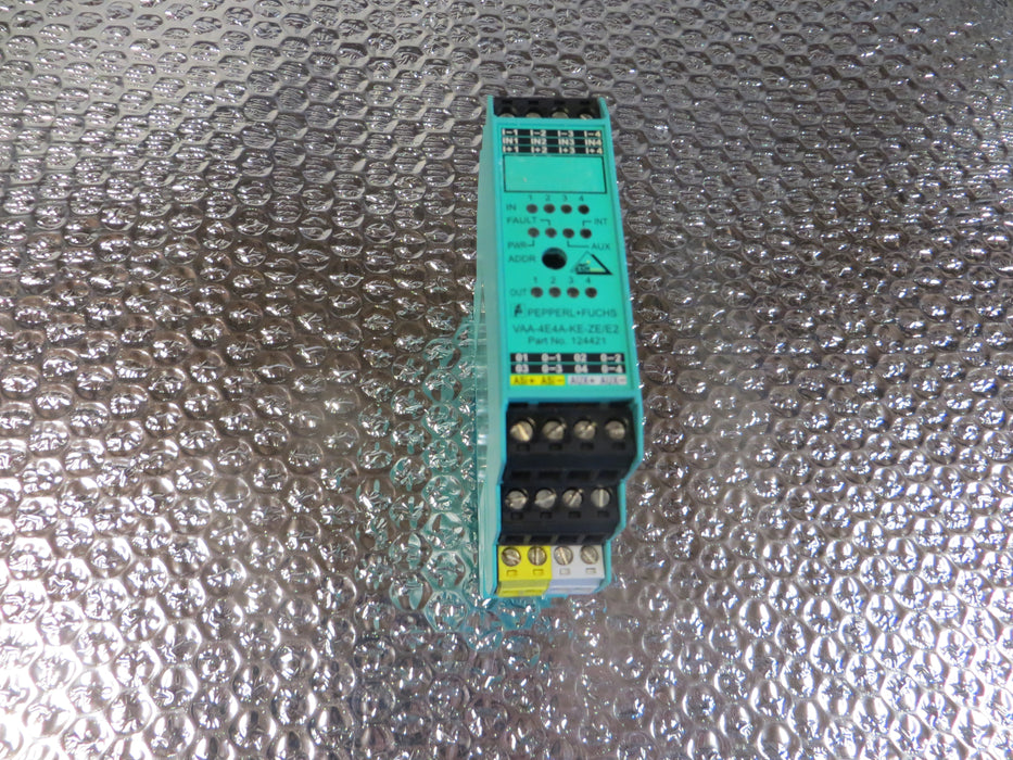 Pepperl + Fuchs VAA-4E4A-KE-ZE/E2  "124421 Actuator Module"