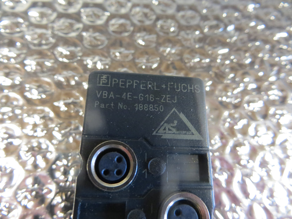 Pepperl + Fuchs VBA-4E-G16-ZEJ "188850 Interface module"