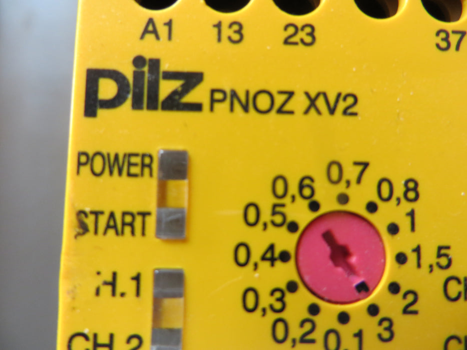 PILZ PNOZ XV2 30/24VDC 2n/o 2n/ot 774500  "Relay"