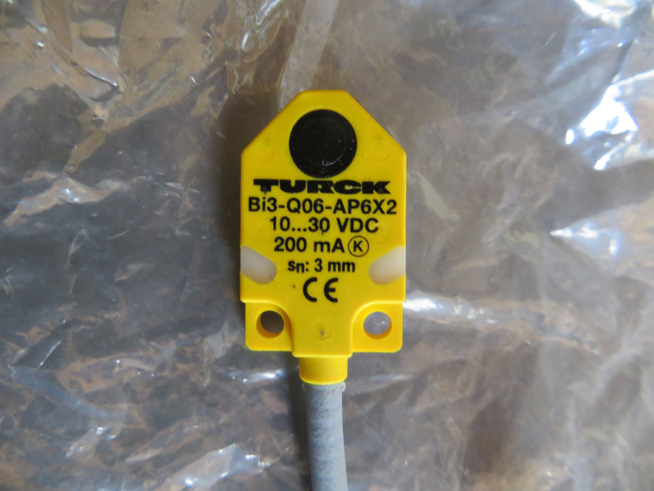 Turck Bi3-Q06-AP6X2 "Sensor"