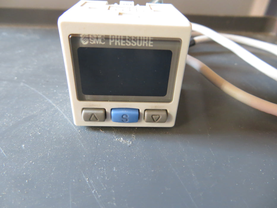 SMC ISE30A-01-N-M "Pressure Switch"