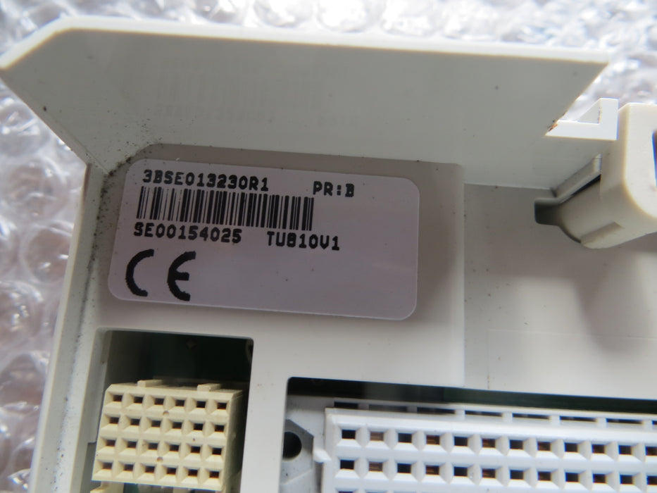 ABB 3BSE013230R1  TU810V1  "Termination Unit"