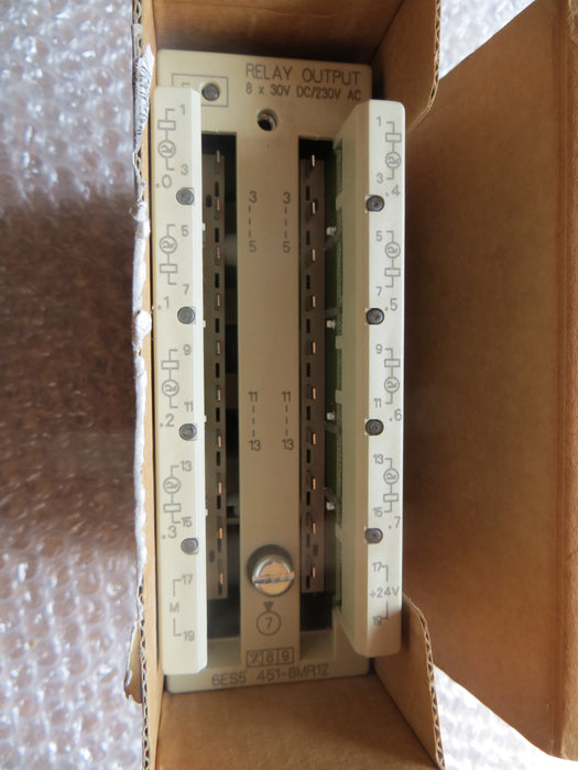 Siemens 6ES5 451-8MR12  "PLC Relay output"