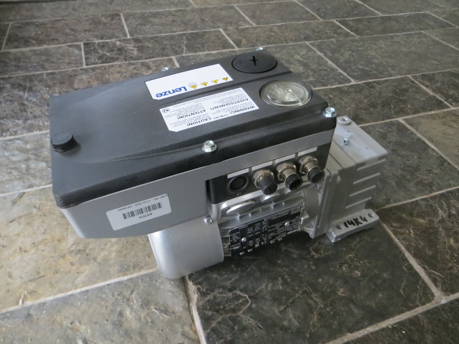 Lenze  GST04-1EVBR-071C32 + INVERTER Drives 8400 motec  "Gear Motor"