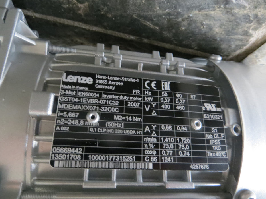 Lenze  GST04-1EVBR-071C32 + INVERTER Drives 8400 motec  "Gear Motor"