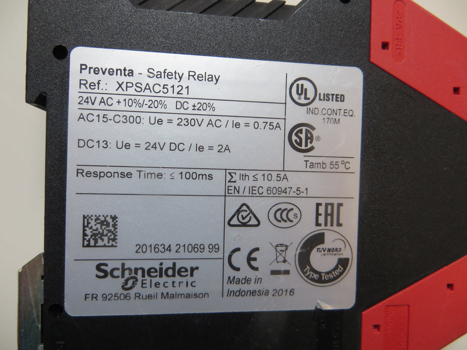 Schneider Electric XPS-AC5121 "Safety relay"