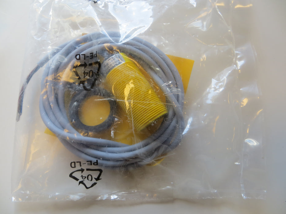Turck Bi10-S30-AP6X "Proximity switch"